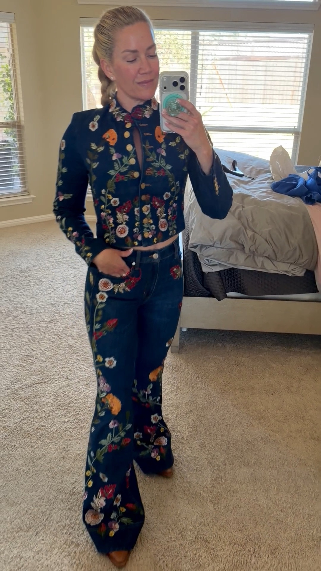 Rodeo ready in this Alice & Olivia set! 25% off right now! 