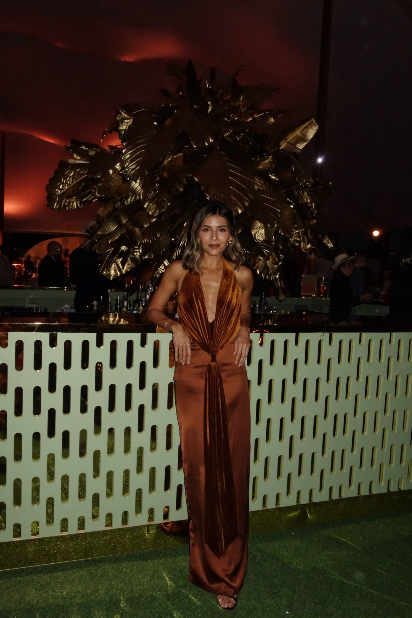 An evening look in warm tones that always feels timeless. Linking everything bodysuit and similar skirt here.