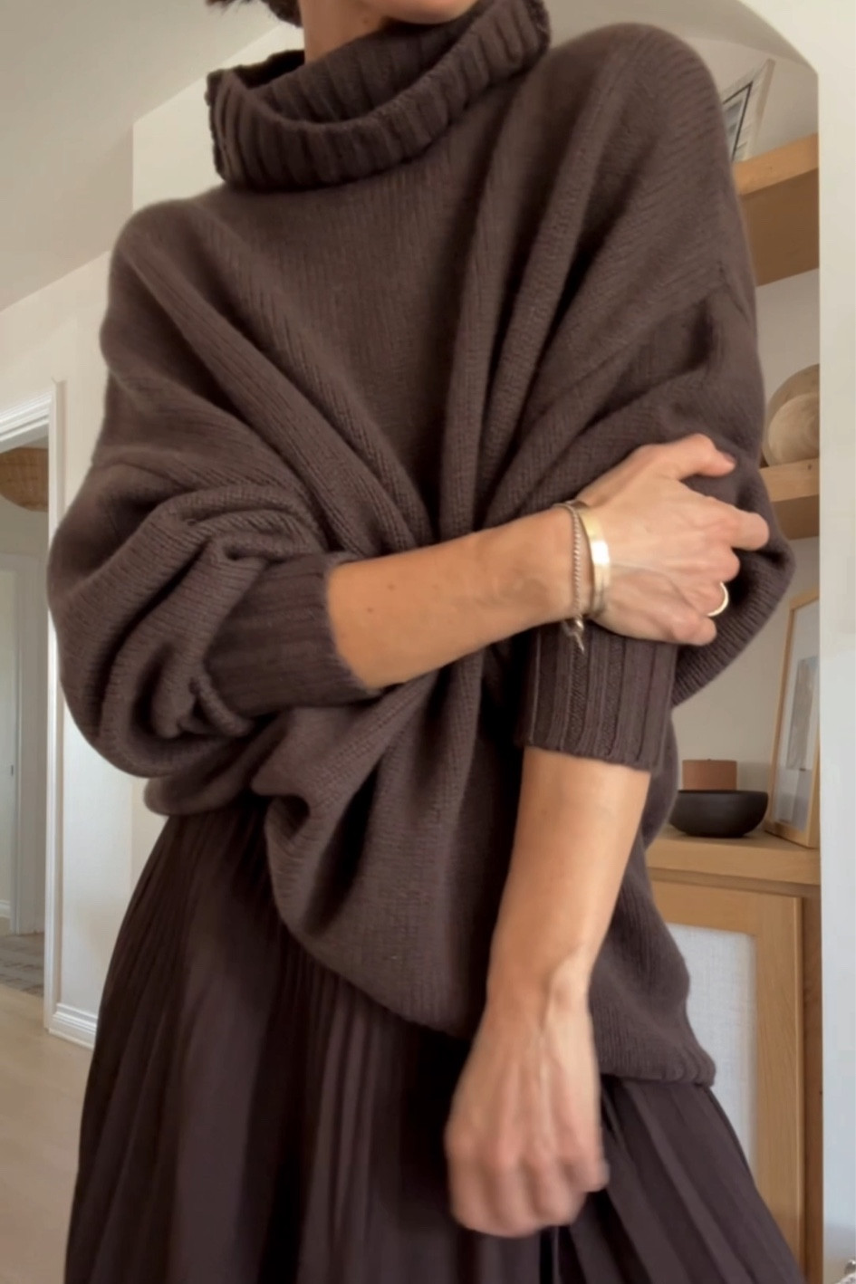 Tonal in brown for fall in @jennikayne 
20% off some of my favorite classic and timeless pieces 
#jennikaynepartner

#LTKOver40