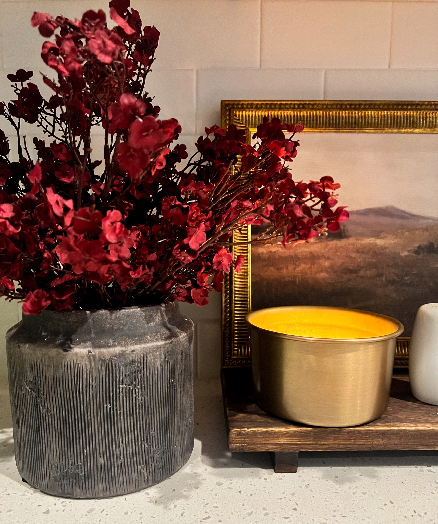 Christmas decor or fall decor? I can’t tell!

Christmas kitchen
Christmas decor
Christmas home
Fall decor
Fall home
Faux stems
Ceramic vase

#LTKSeasonal #LTKHolidaySale #LTKHoliday