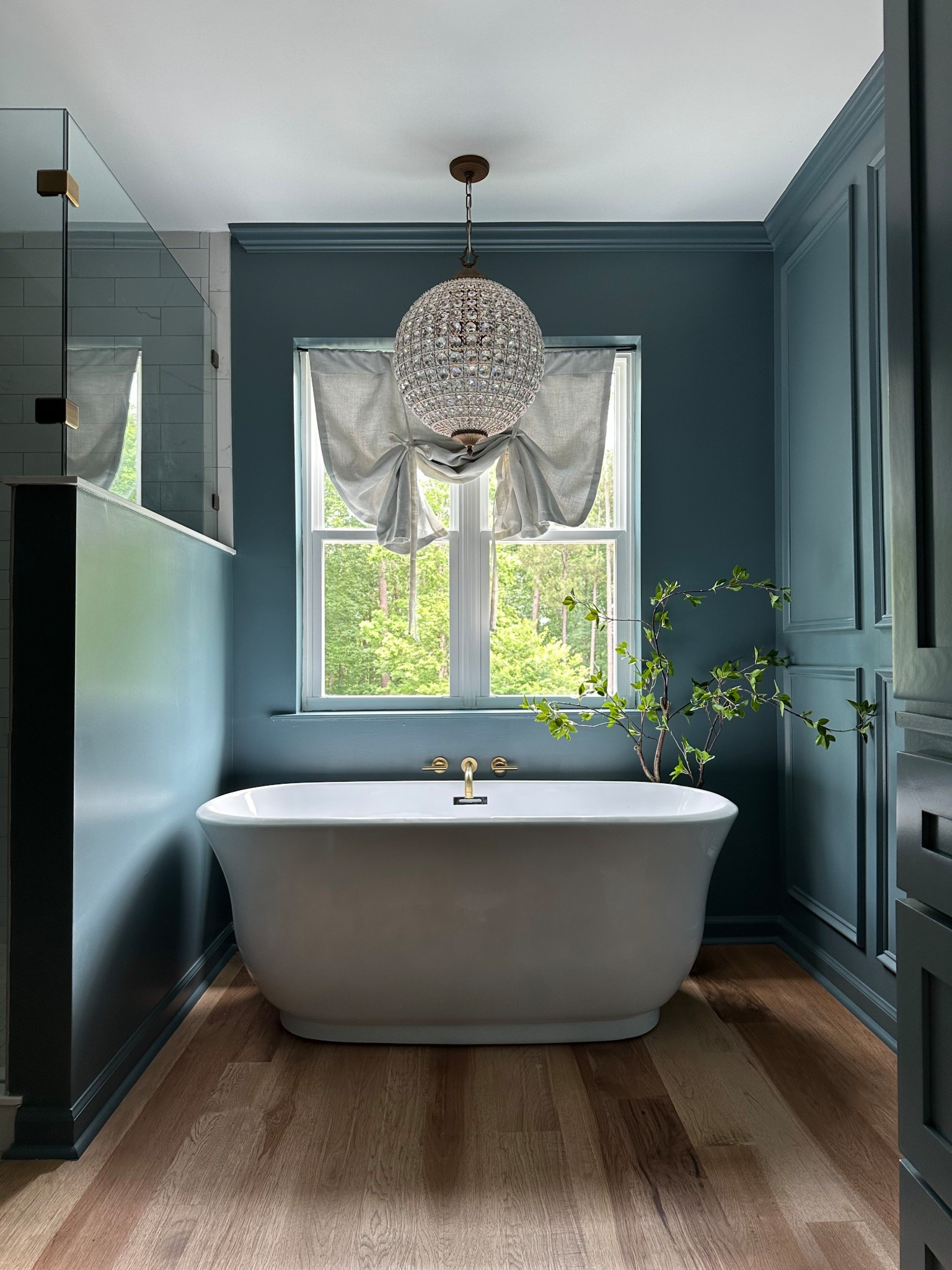 Bathroom decor finishes and colors 

#LTKHome