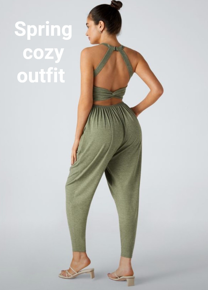 The perfect cozy outfit for on the go or staying in. 

#LTKWatchNow #LTKSpringSale #LTKSeasonal