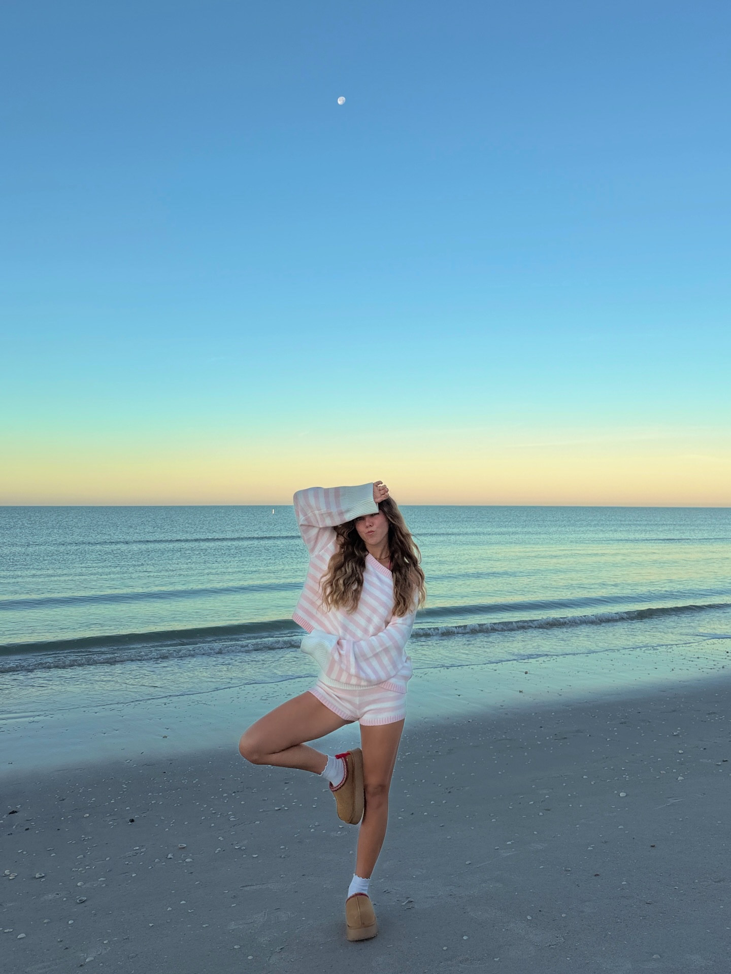 up with the sun 🌞🌸✨

@edikted code: MADISONZETAA10 #edikted #ediktedad
