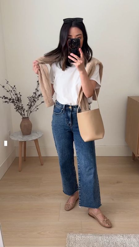 Jeffrey Campbell Releve crystal flats. These are so pretty and flattering. Toe area is narrow so size up. 

Everlane tee medium
J.Crew jeans petite 24
The row tote small
Jeffrey Campbell flats 5
Filoro sweater small old  

Jeans, spring outfits, spring style 

#LTKfindsunder100 #LTKitbag #LTKshoecrush