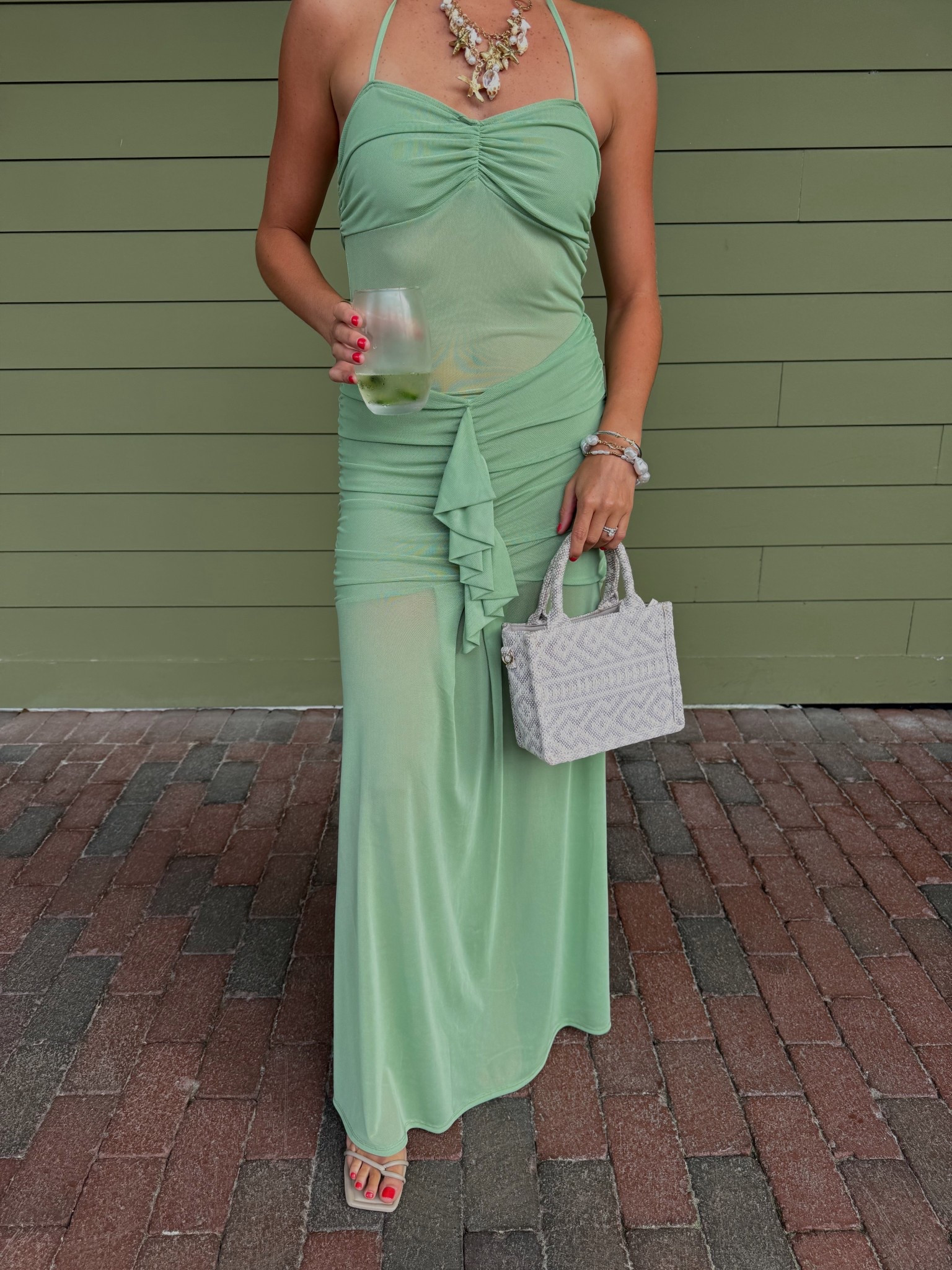 🐚🤍☀️

#LTKStyleTip #LTKSeasonal #LTKU