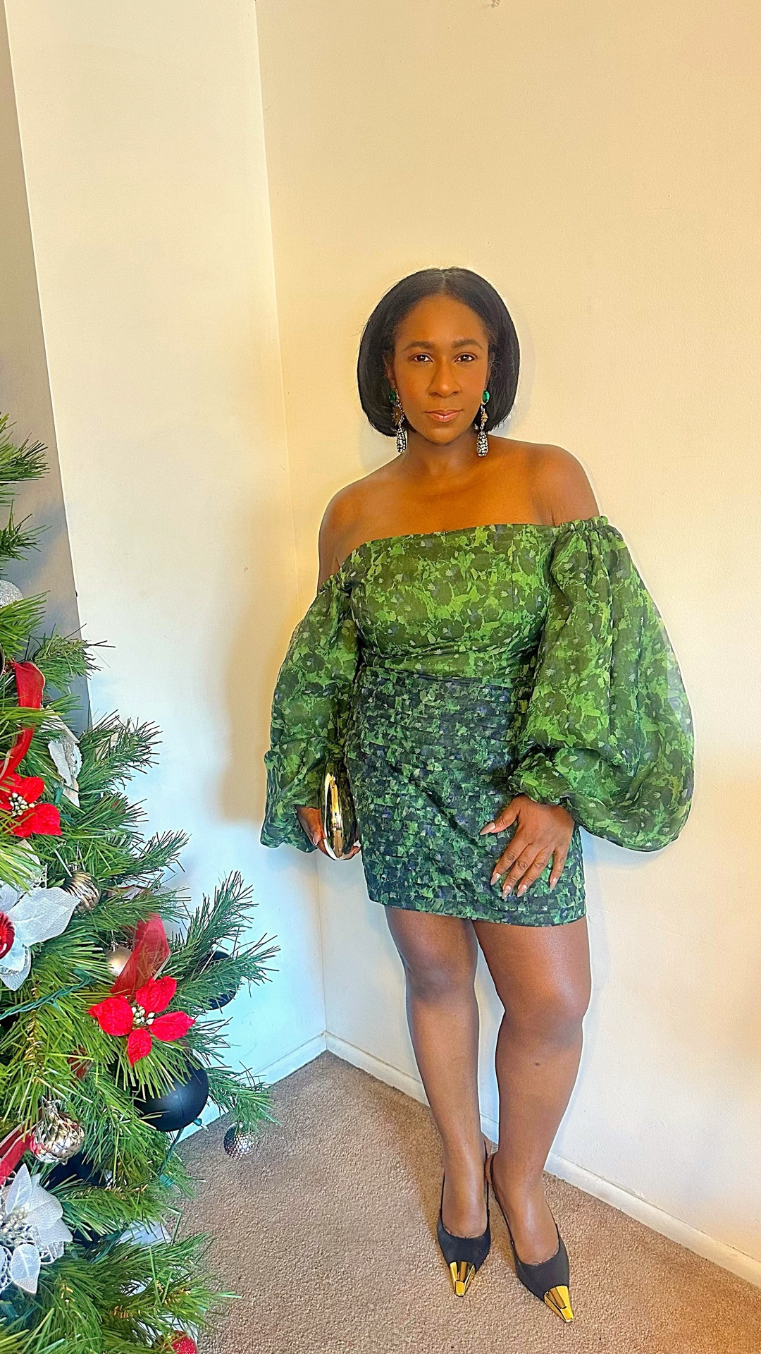 Another Easy Holiday Outfit Formula for you to SLAY!!! Holiday Cocktail Party? Festive Dinner w/Bae? Let’s gooooo! #HolidayOutfitInspo #MiniDress #FestiveFashion #StatementDress #MetallicAccessories 


#LTKMidsize #LTKootd #LTKOver40