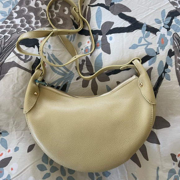 NWT Banana Republic Butter Yellow Leather Crossbody Bag with Adjustable Strap | Poshmark