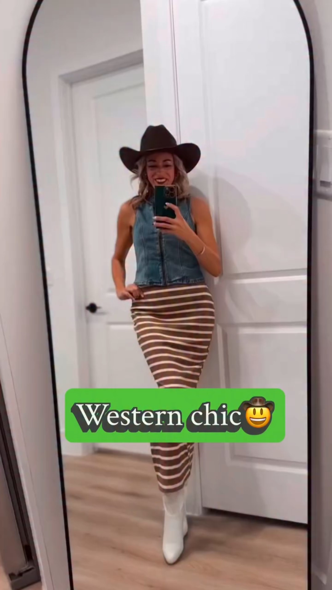 One of my favorite outfits in a while AND icing to the outfit is its multi functional. The dress is strapless and really meant to be worn to a nice date night or night out. But paired with the denim and cowboy hat it is defiantly serving Texas western vibes. Comment chic for the link! 

#affordablefashion #nordstrom #amazonfashionfinds #ootd #western #hats #cowgirl #boots #dress #texas #billieeilishmusic #billieeilishedits❤️ #billionaire