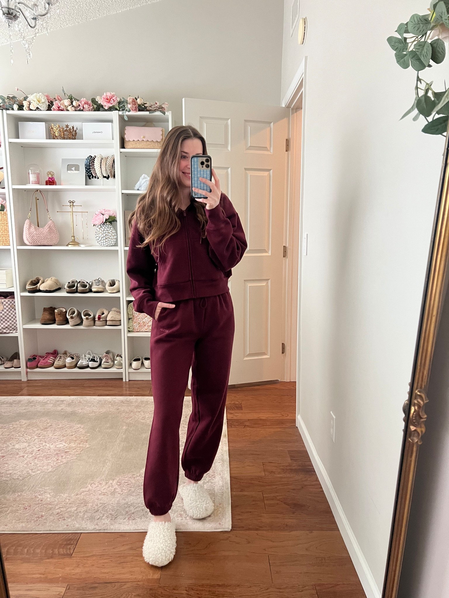  matching set on sale!
Hoodie: S
Sweatpants: XS 

#LTKSaleAlert #LTKSeasonal