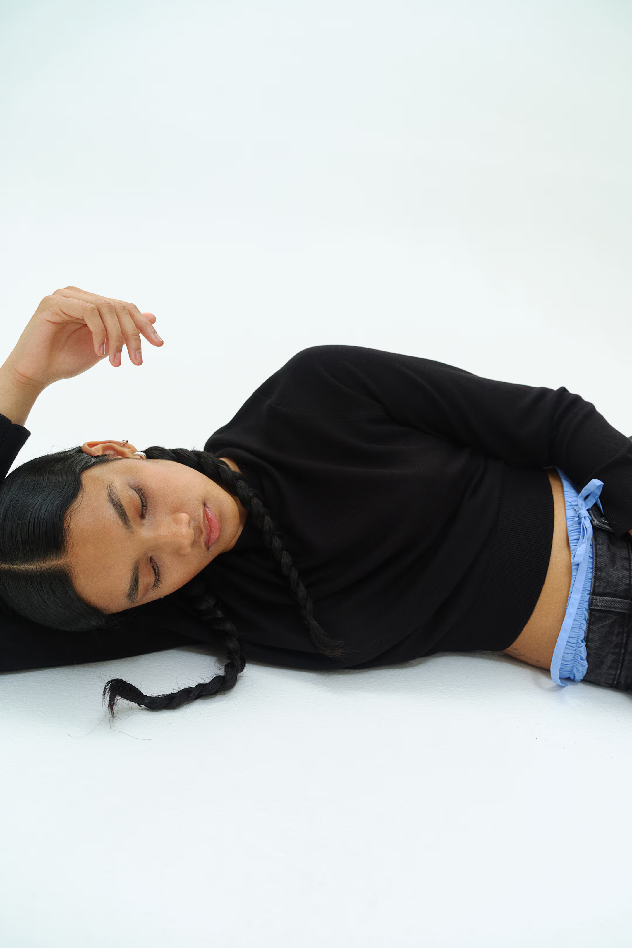 Short Fine-Knit Sweater - Round Neck - Long sleeve - Red - Ladies | H&M US | H&M (US + CA)