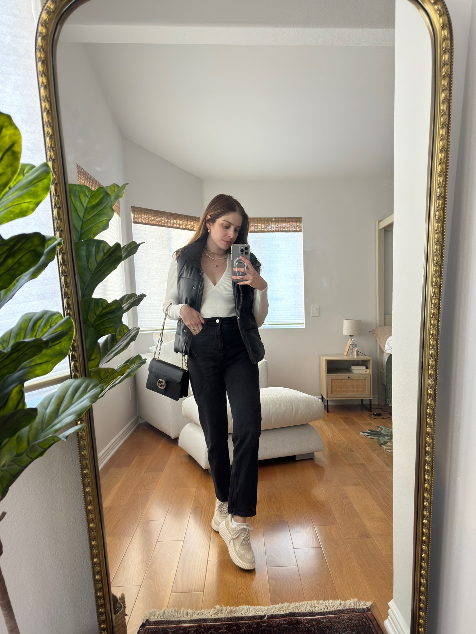 Date night casual outfit 

#LTKhome #LTKstyletip #LTKfindsunder100