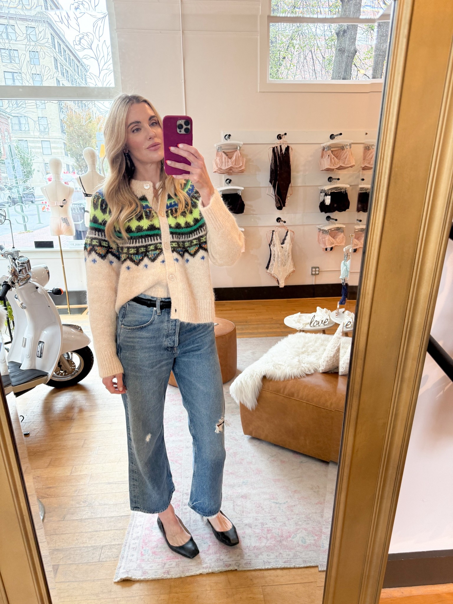 S in the sweater and it’s perfectly oversized  

#LTKSeasonal #LTKOver40