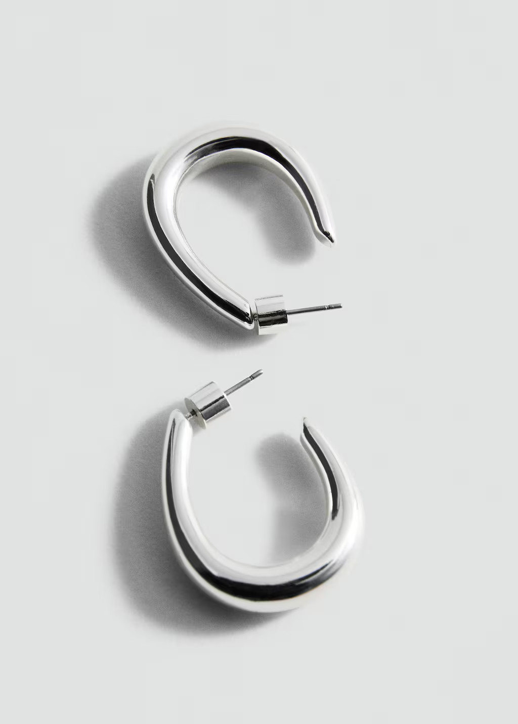 Twisted hoop earrings silver - Woman - One size - MANGO | MANGO (UK)