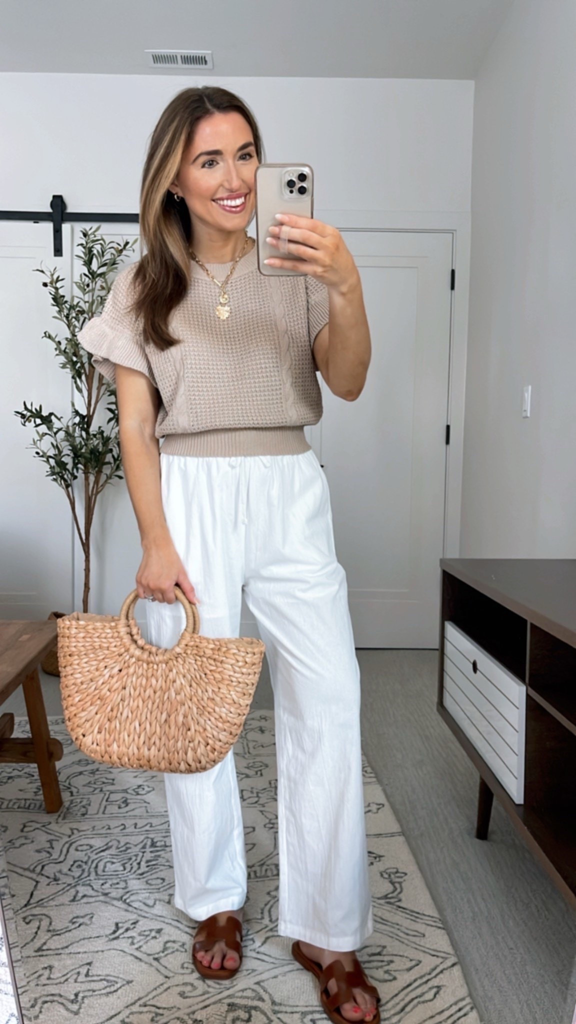 Elevated Casual Spring Outfit 

Spring outfits  outfit inspo  sandals  work top  work outfit  sandals for spring  rattan bag  necklaces  white pants  easy outfits  justjacsy 

#LTKStyleTip 

Follow my LTK @just.jacsy on the @shop.LTK app to view this post and get my exclusive app-only content!

#liketkit #LTKWorkwear #LTKSeasonal
@shop.ltk
https://liketk.it/5a7C0