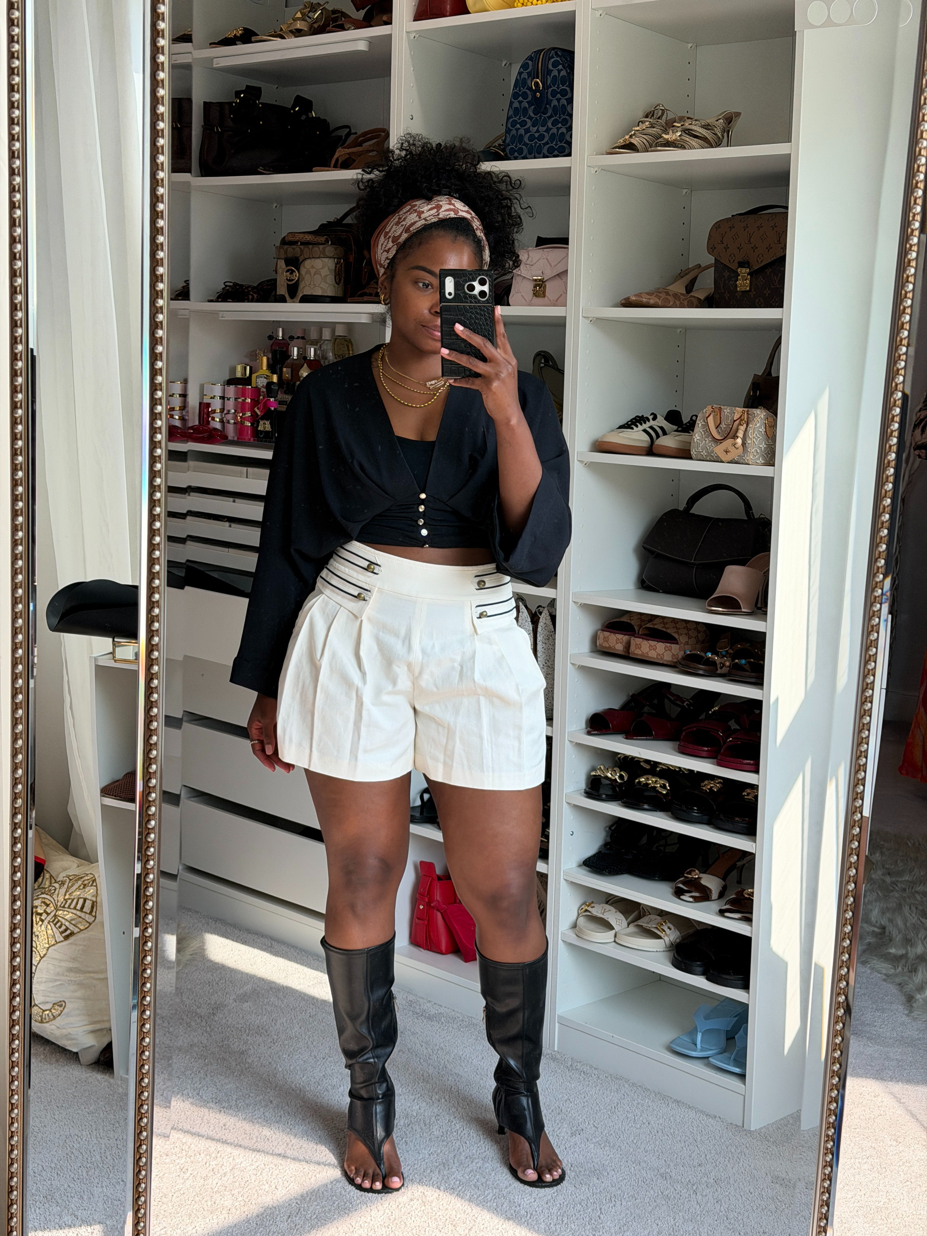 prepping for some chic summer looks. had to grab these shorts from Zara. Wearing a Medium 

 