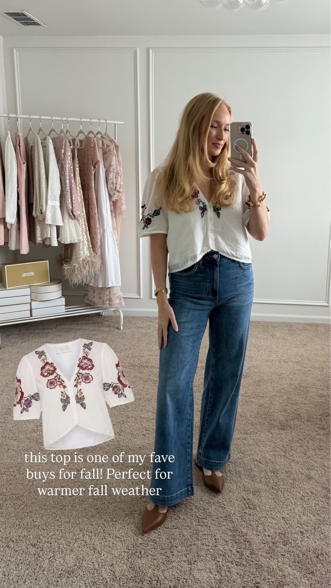 I’ve worn this top multiple times since buying it last minth. Wearing a size small!

Easy fall outfit idea // weekend outfit // transitional tops