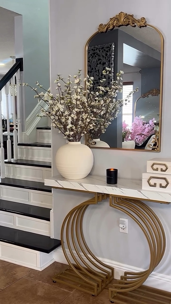 Entryway styling tip 

#LTKStyleTip #LTKHome #LTKSaleAlert