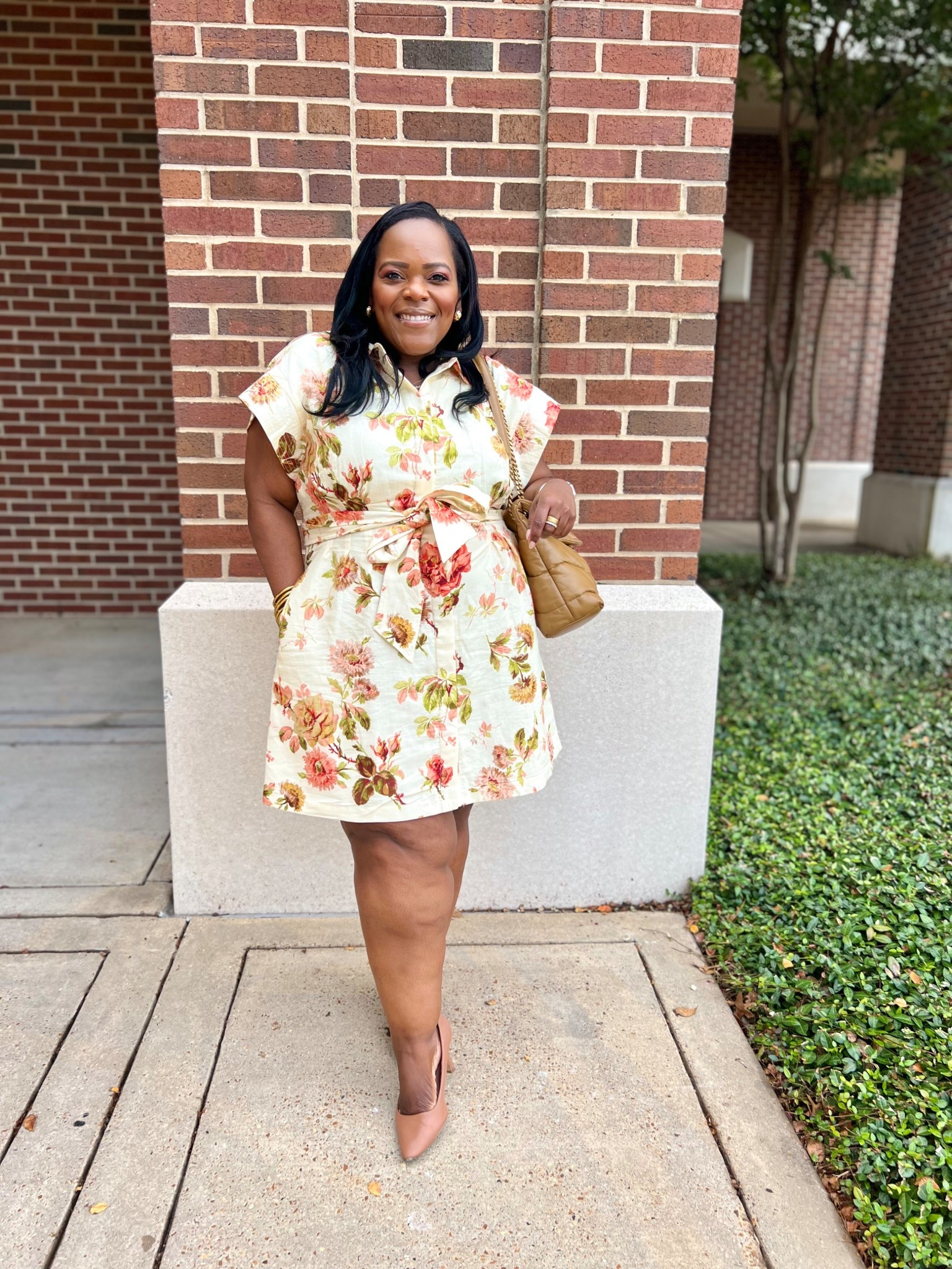 It may be 100 degrees but I’m dressing like it’s Fall! 🤣 I love this floral mini from Tuckernuck. True to size fit. I’m wearing the xl. 

#LTKFallSale #LTKMidsize #LTKWorkwear