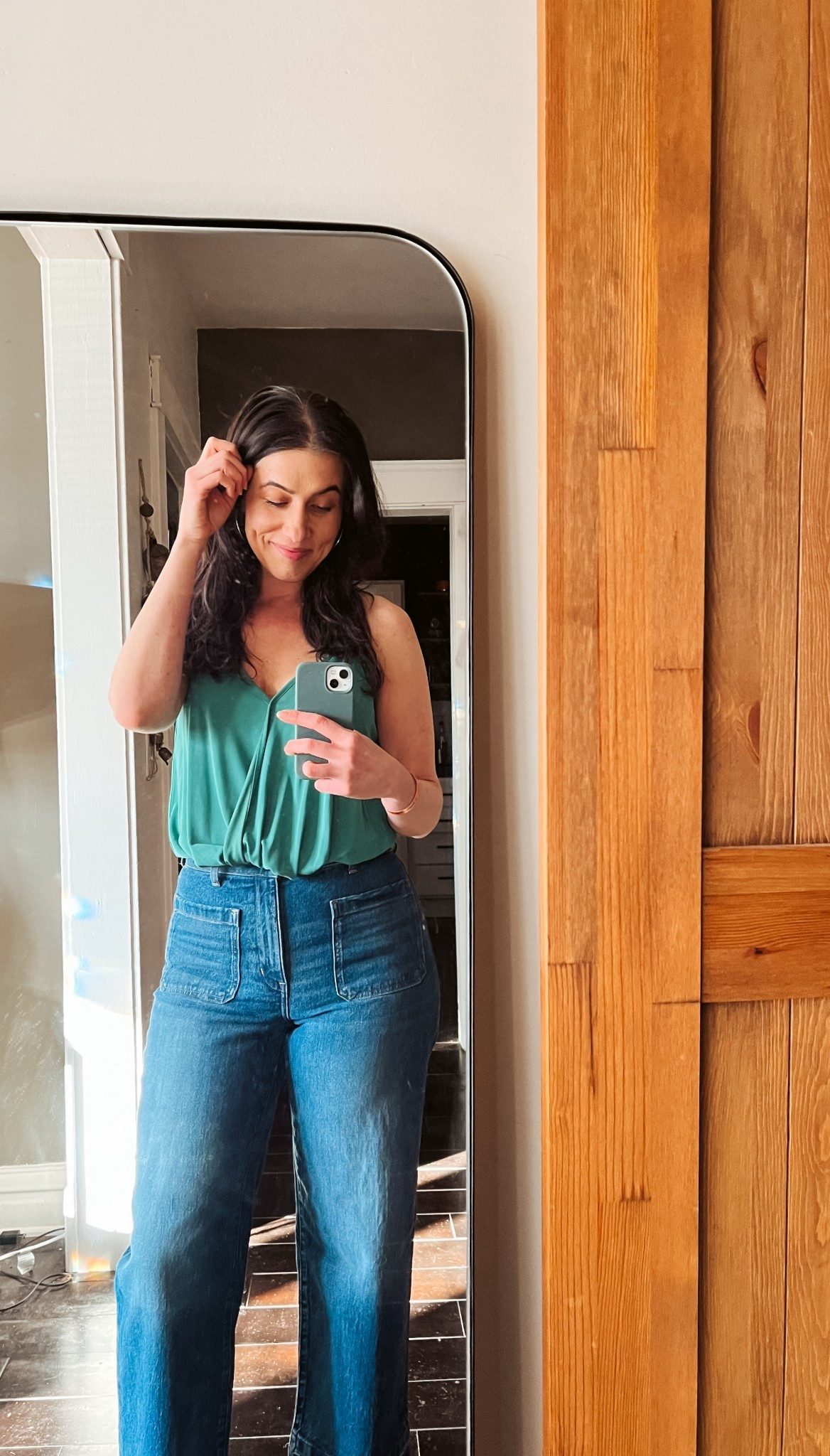 Loving these new high waisted wide leg jeans from madewell. They have the perfect vintage feel and are currently 40% off!

#LTKxMadewell #LTKSaleAlert #LTKStyleTip