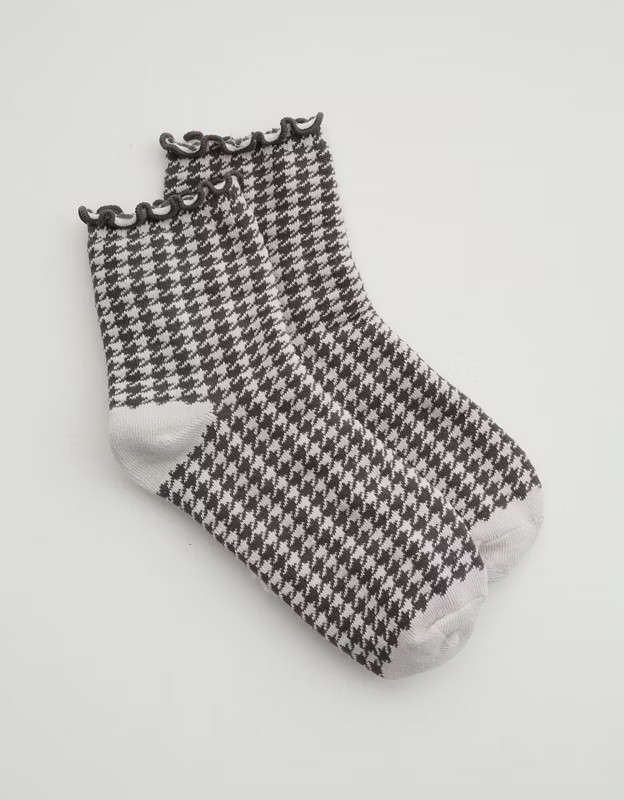 Aerie Scallop Tipping Bobby Socks | Aerie