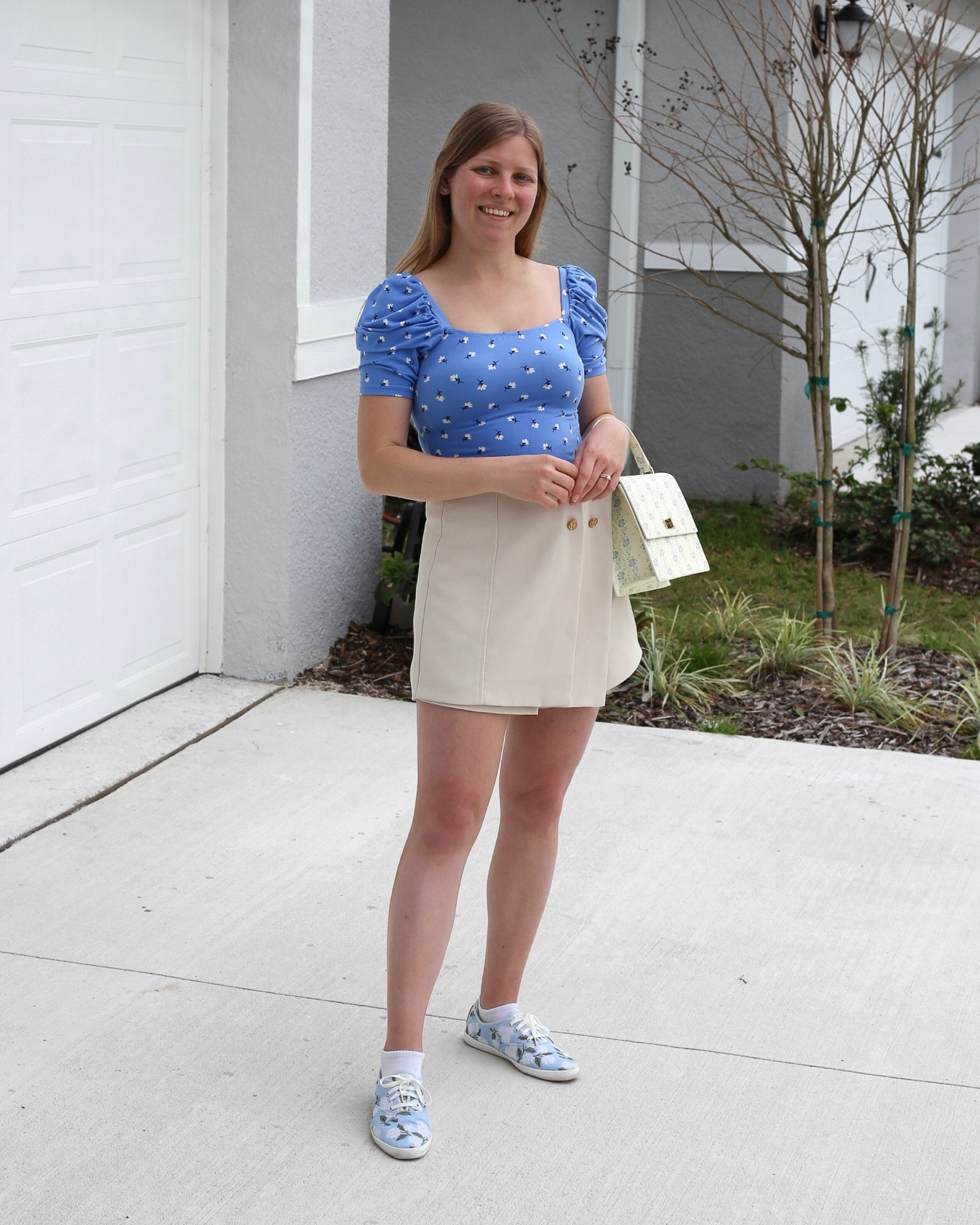 Casual something blue outfit for the bride  