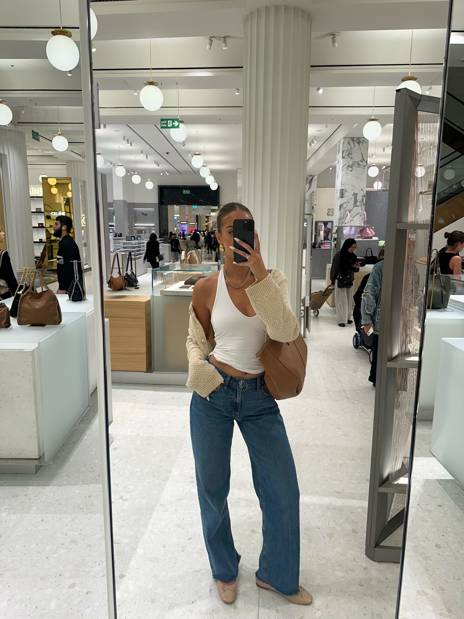 Abercrombie denim - 40% off with codes:
AFKATHERINE or WISHLIST 

#LTKuk #LTKCyberWeek #LTKeurope