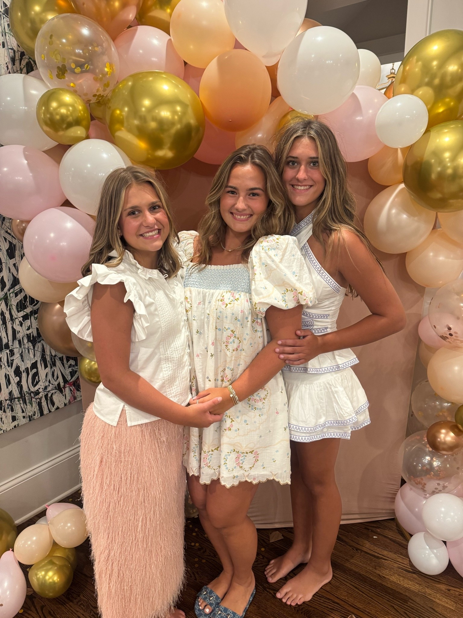 Ok cuties!!! These girls were stunning last night. I love these friendships so much! 

CODES: 
Sue Sartor - mixandmatch15
Erin McDermott - mixandmatch 25%
Cake for Dinner - mixandmatch 20%

#LTKmomlife #LTKKids #LTKdayinmylife