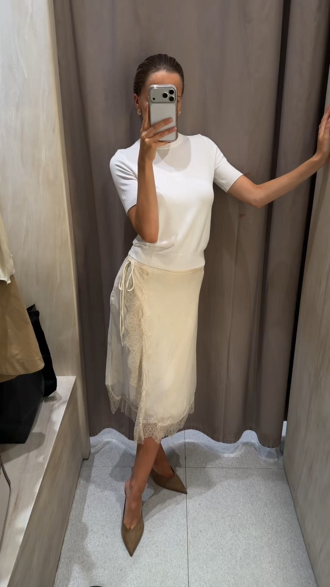 Beautiful lace skirt for summer 🐚 I’m wearing the skirt in size XS

#LTKootd