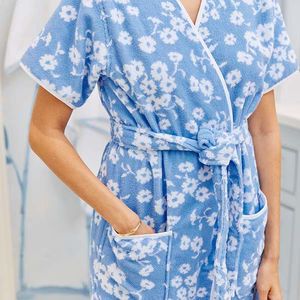 Women&#39;s Short Patterned Robe | Weezie Towels