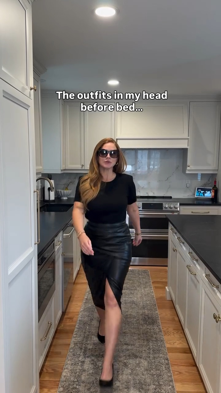 Motherhood is wild. At least I have good intentions.. 🤷‍♀️ lol

Most of these should be on sale if you wanted to take a peek.

#over40style #millennialmom #momsofinsta #reallifeandstyle #momhumor

#LTKSaleAlert #LTKmomlife #LTKOver40