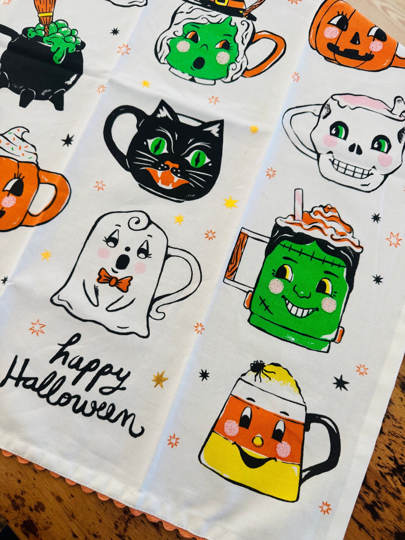 Can’t get over how cute this vintage inspired Anthropologie tea towel is for Halloween!!!

#LTKSeasonal #LTKFindsUnder50 #LTKHome