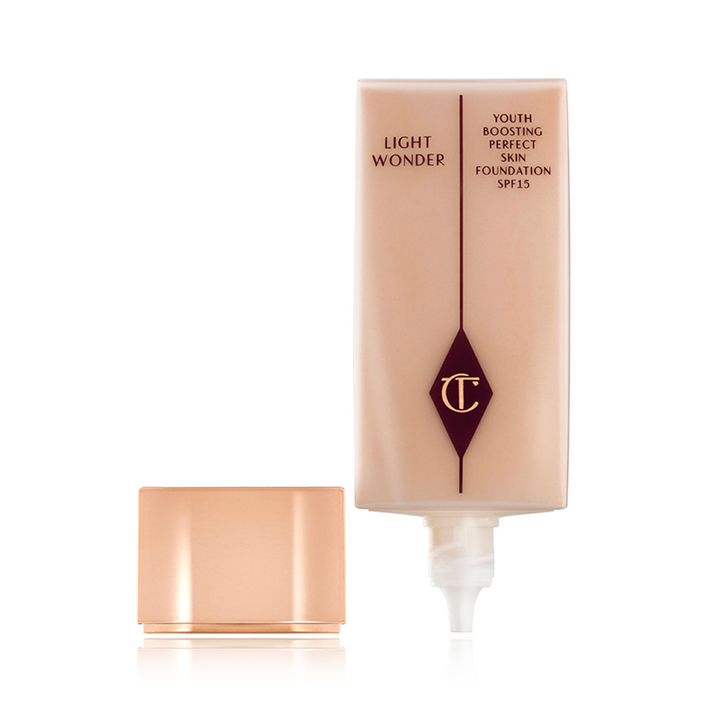 Light Wonder Foundation - 5 Medium - Light-coverage Foundation | Charlotte Tilbury | Charlotte Tilbury (UK) 