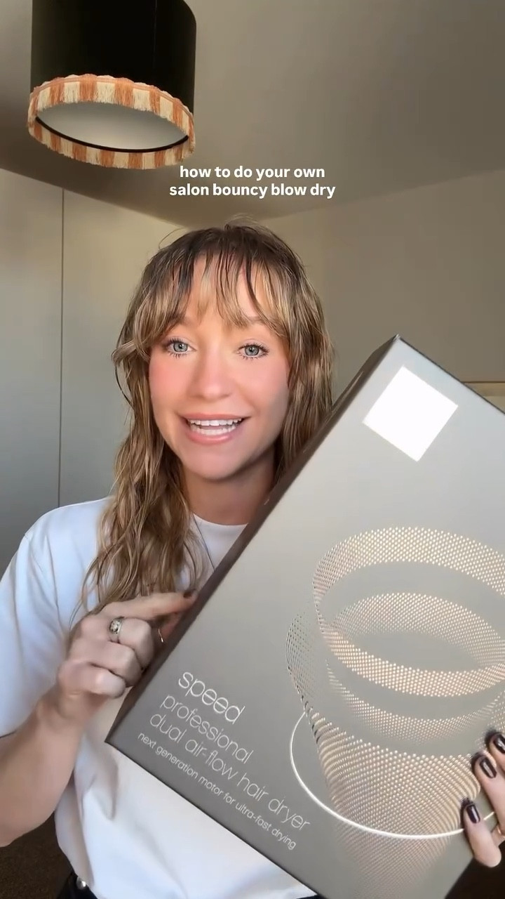 how to do your own salon bouncy blow dry (easy step-by-step!) 💁🏼‍♀️

finally using the ghdhair speed hairdyer 5 years later 😮 


#LTKgiftguide #LTKbeauty #LTKluxury