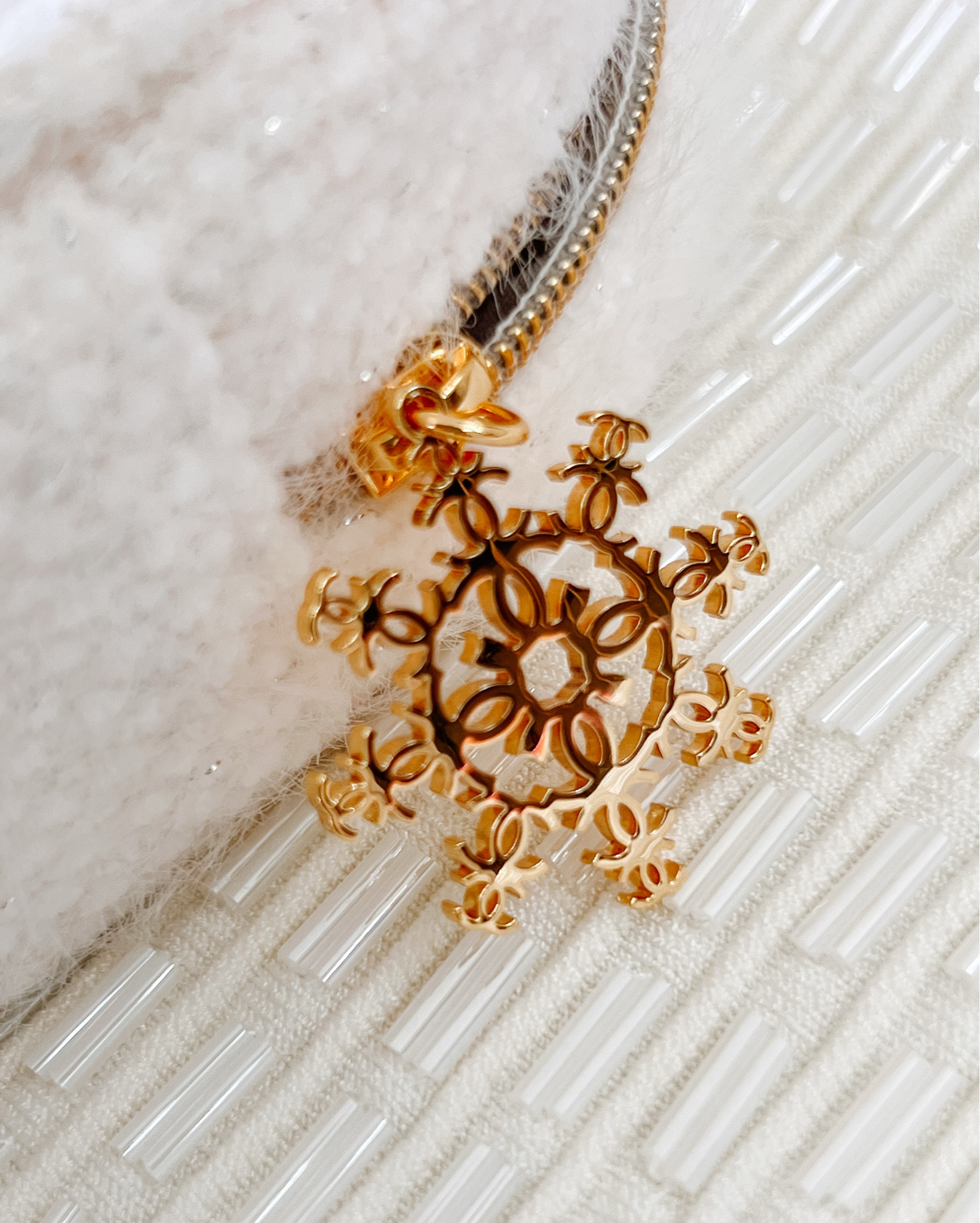 Chanel Beauty 💄

#lipgloss #chanel #beautybuys #beauty #valentine #vaneltinesgifts 

#LTKGiftGuide #LTKSeasonal #LTKBeauty