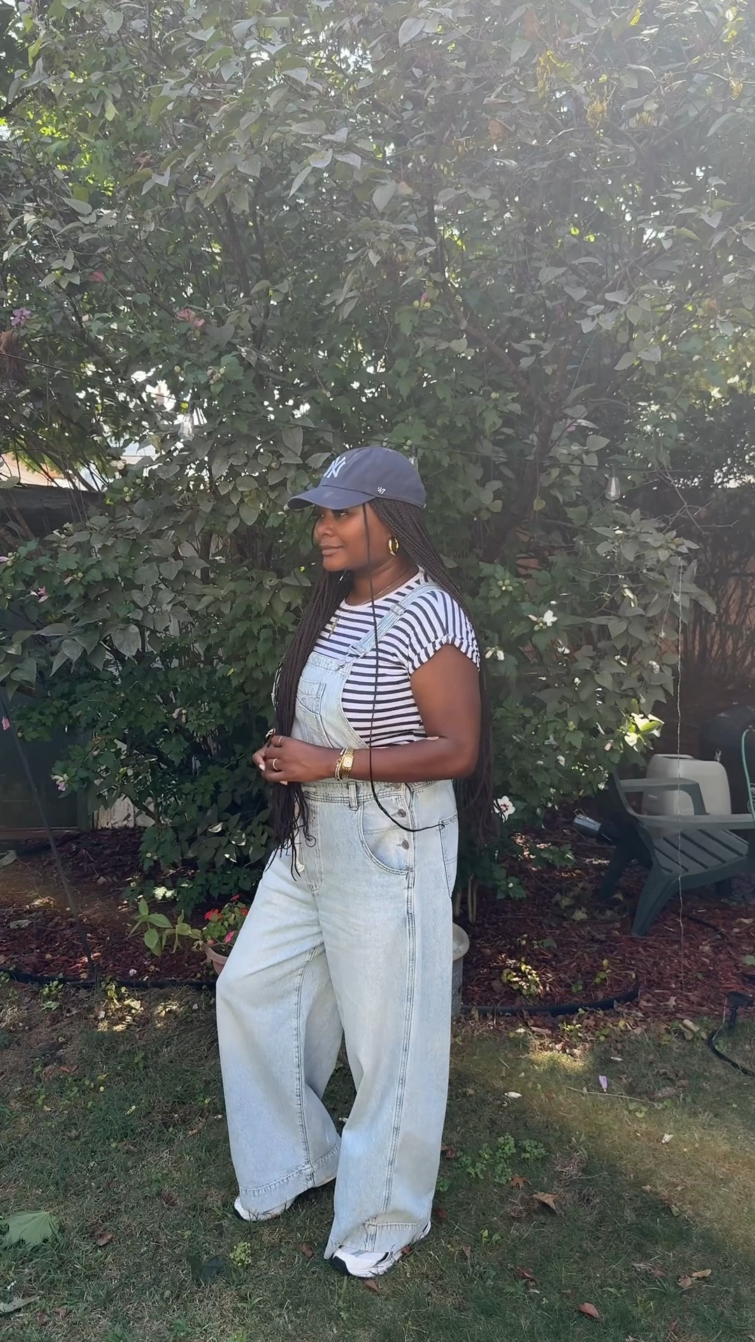 Anyone else feel like they’re reliving their youth with a pair of overalls? 🙋🏾‍♀️ I do! 

Get these super comfy baggy overalls from The Gap and pair with a cute sneaker or sandal and you’re good to go! This is perfect for my non teaching days and trips to the farmer’s market  

#LTKFindsUnder50 #LTKFindsUnder100 #LTKStyleTip