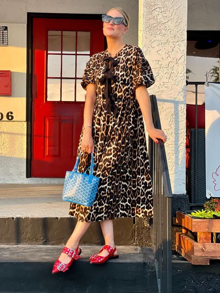This leopard 🐆 dress is giving Ganni vibes w/o the steep price tag. I have worn it to work and to dinner. It’s comfy meets stylish and I’m all about it. I have it linked along with some other leopard faves of mine, including the shorter and sleeveless version of this dress, as well as my flats that are finally back in stock ❤️

#LTKStyleTip #LTKShoeCrush
