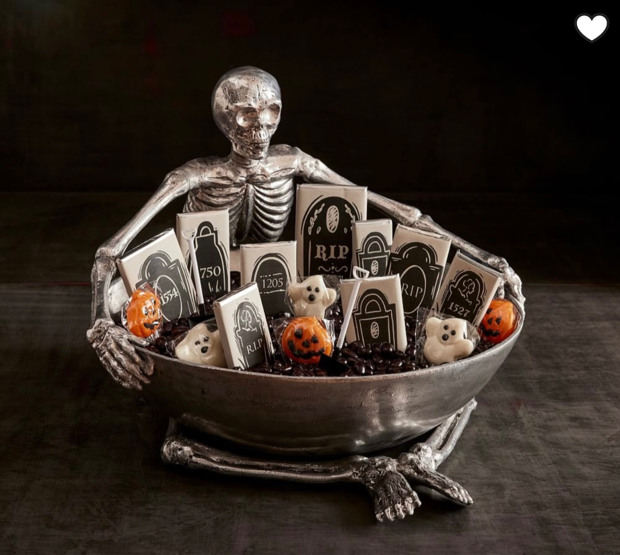 Halloween home decor 💀👻

#LTKhome #LTKFind #LTKSeasonal