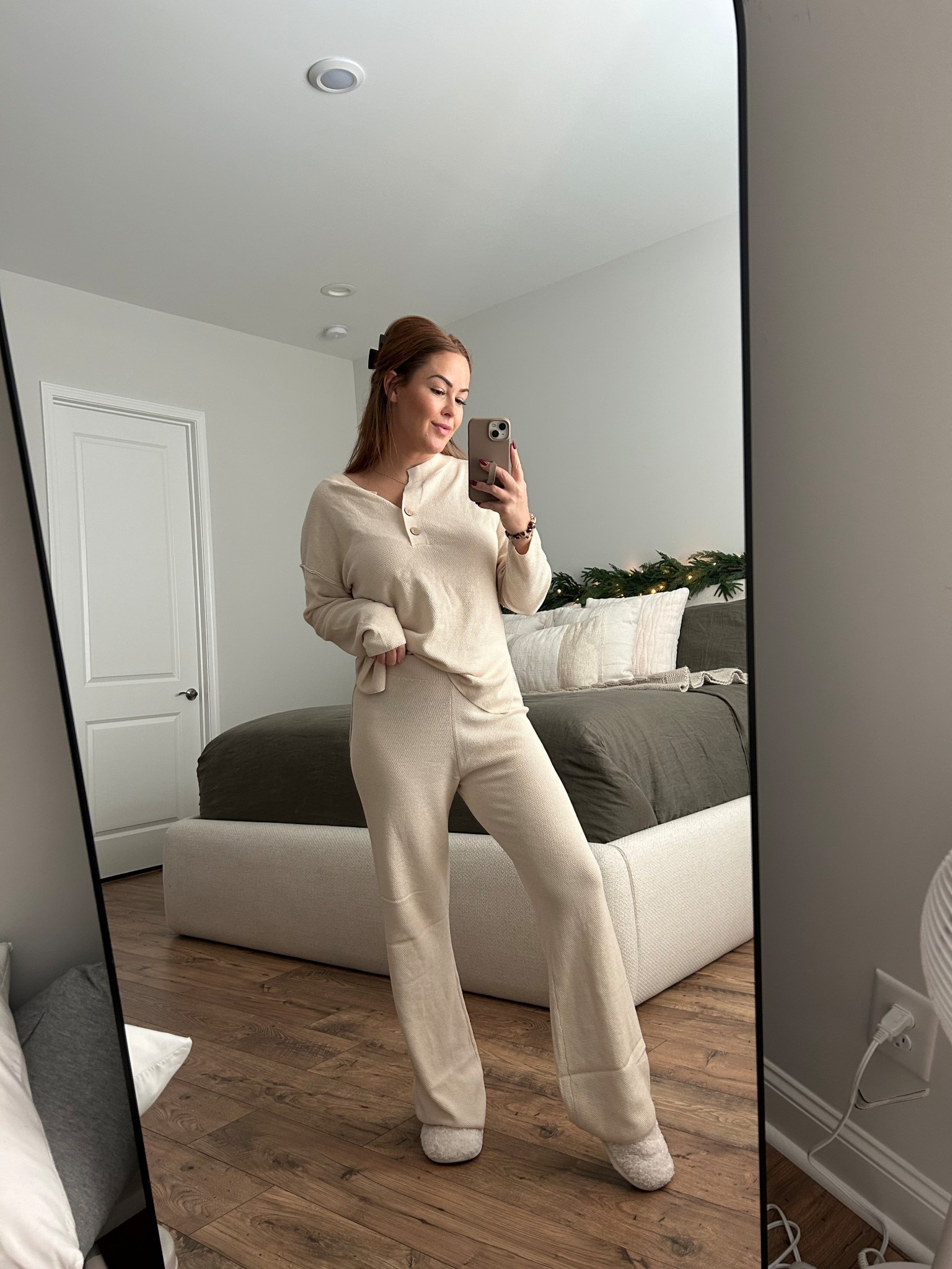 I fear we all need this longe set from Amazon hehe❤️wearing size small for reference- pants are slightest bit long without dragging and I’m 5’1