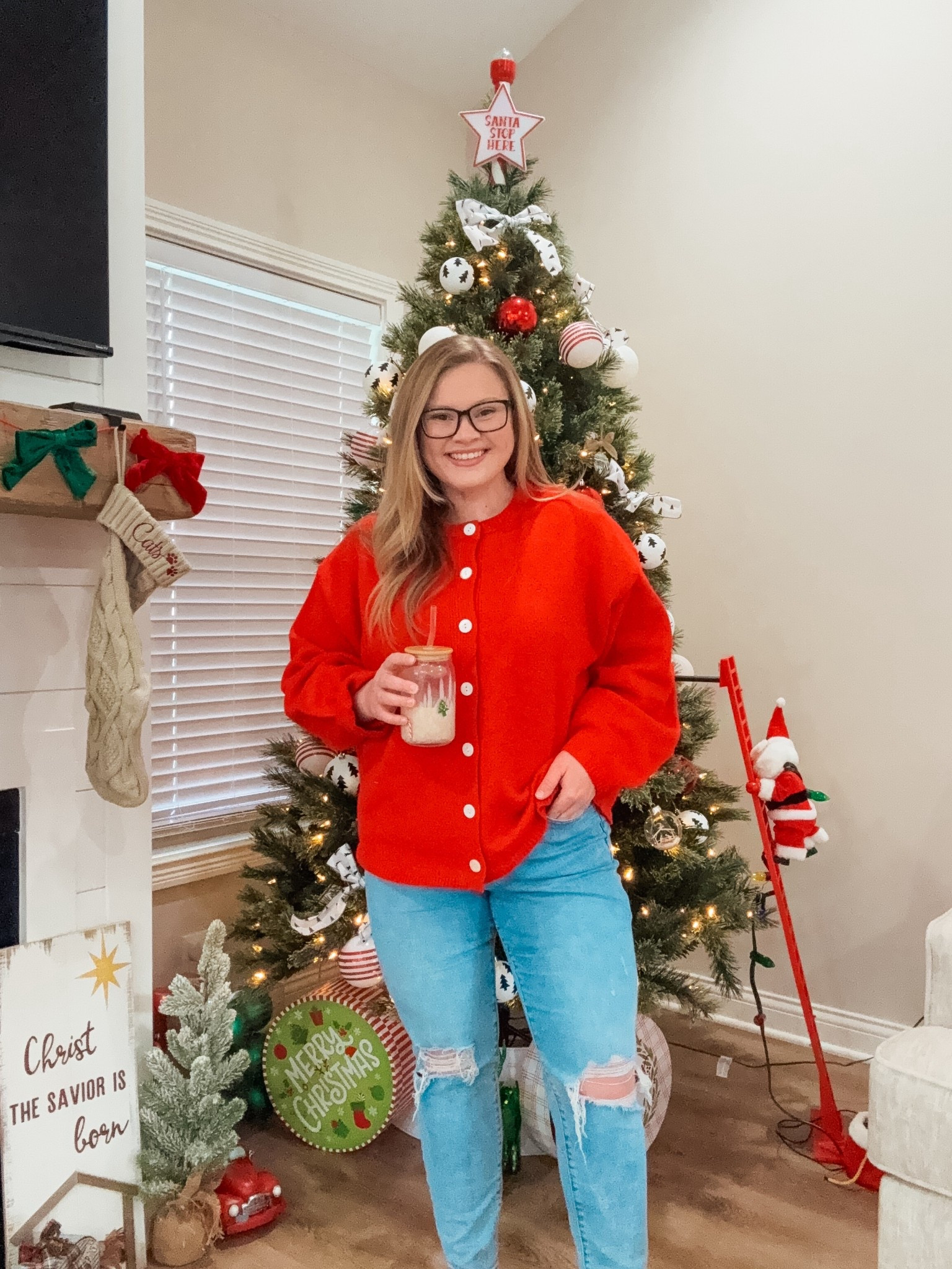 Cozy Christmas, bright red cardigan 

#LTKootd #LTKmomlife #LTKHoliday