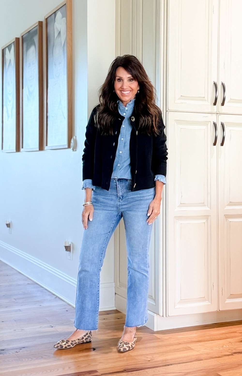 Straight leg jeans I’m loving. 
Denim- 27 
Cardigan - xs
Top- smalll

#LTKOver40 #LTKSeasonal #LTKStyleTip