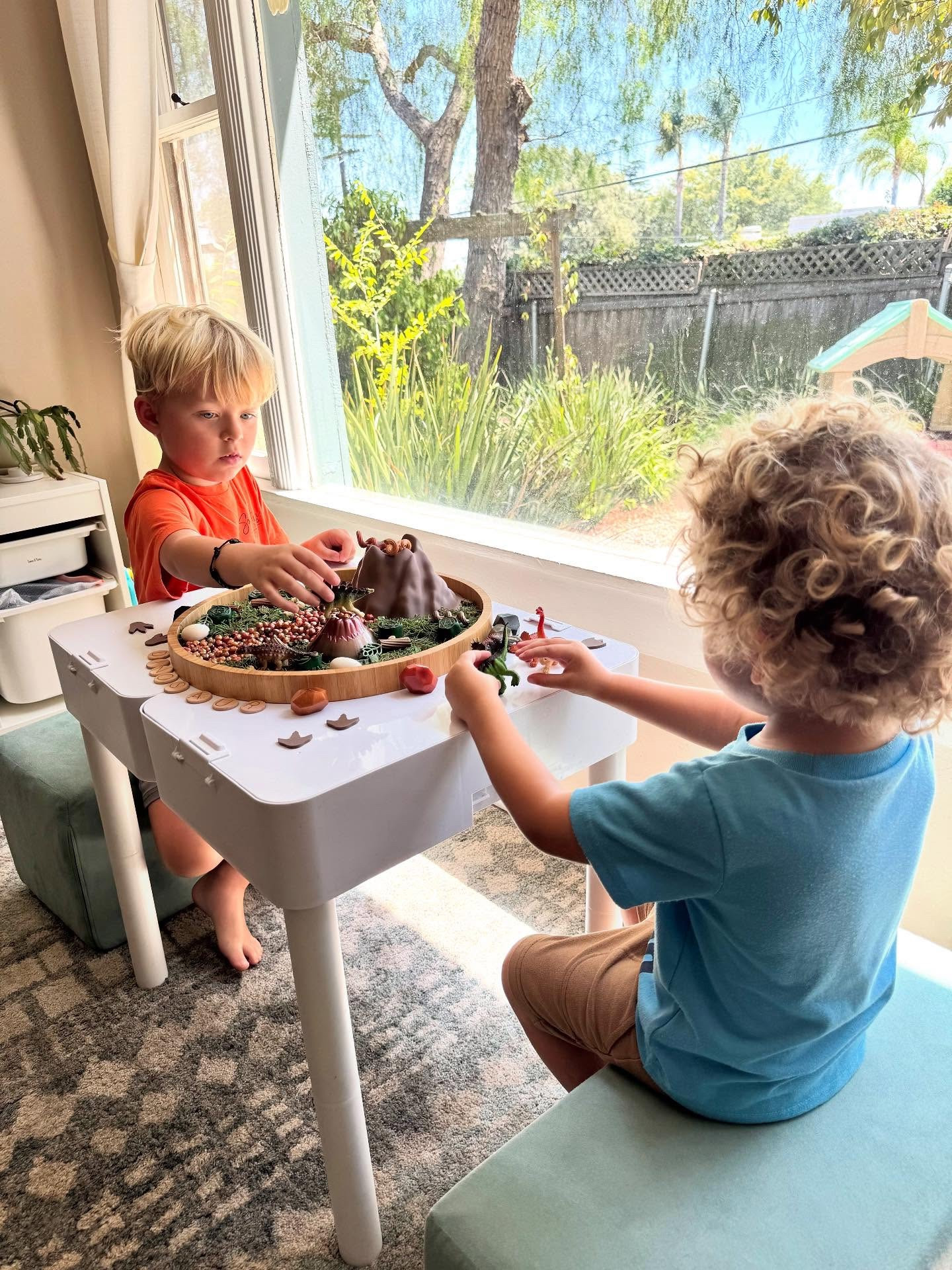 🦖🌋 Dinosaur Kit Full of Fun! 🌋🦖
Lava, dinos, volcanoes, and even Dino feet—this kit is ROAR-some! Perfect for little explorers who love building, playing, and diving into sensory adventures.

Tactile play meets Jurassic joy! 🧡
🦕 Dig, squish, stomp & roar!
👣 Dino feet + erupting volcano fun
🎉 Hours of creative

Thank you for this beautiful kit @tiny.tinker.lab 🦖🦕💛

Resin by @roses_and_wellness (Dawn10)
Wooden letters by @awandco 
Table @kingdomplayroom (Dawn10)
Figgy rectangles (Link in bio)
•
•
•
#SensoryPlay #DinoKit #VolcanoFun #LittleLearners #ToddlerActivities #leaningthroughplay #carryplaytable #sensorykit #resin #CreativeKids #ImaginativePlay