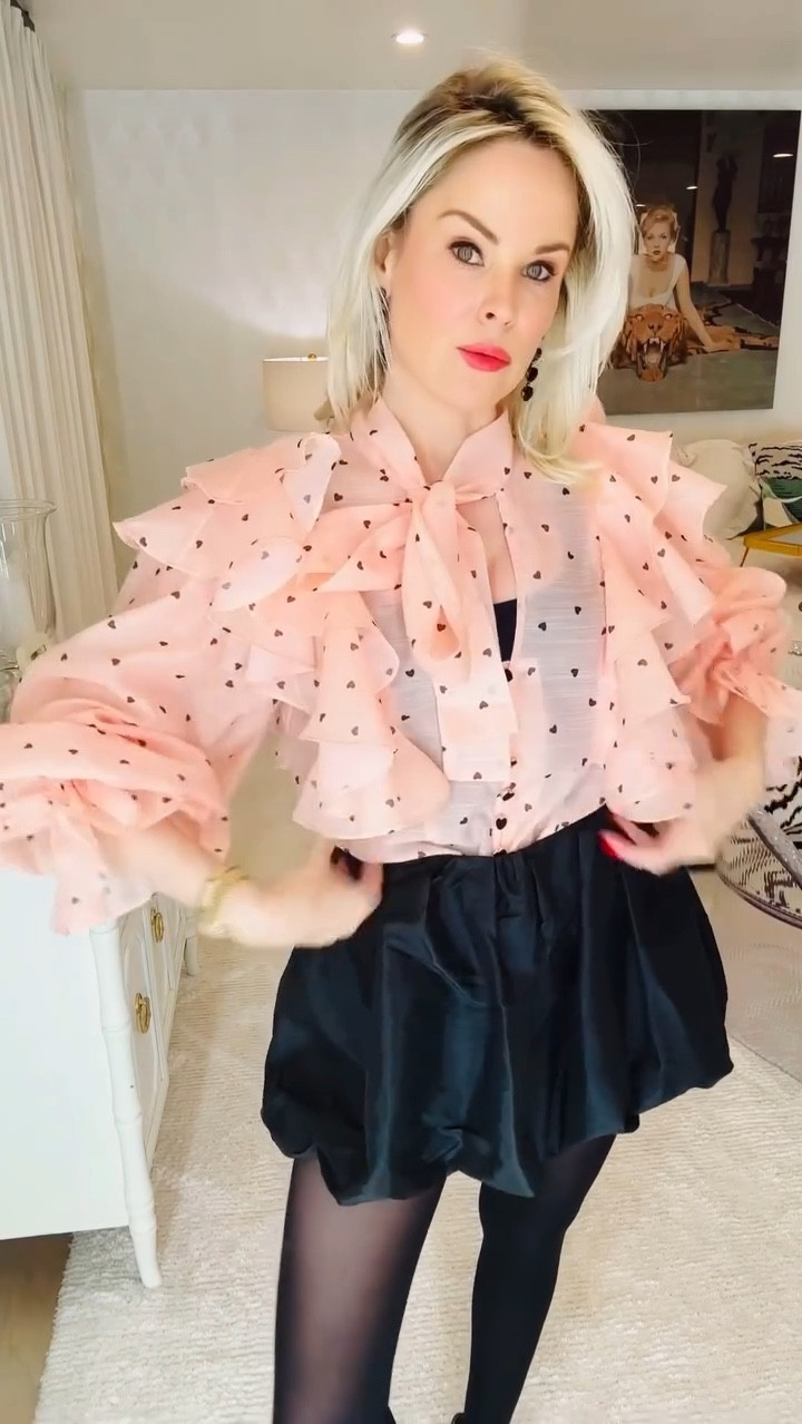 So these just came in and i am OBSESSED ! Now which one do I keep? Comment “heart” for links or find them over on #teggyfrench🖤🖤🖤 #valentinesday #heart