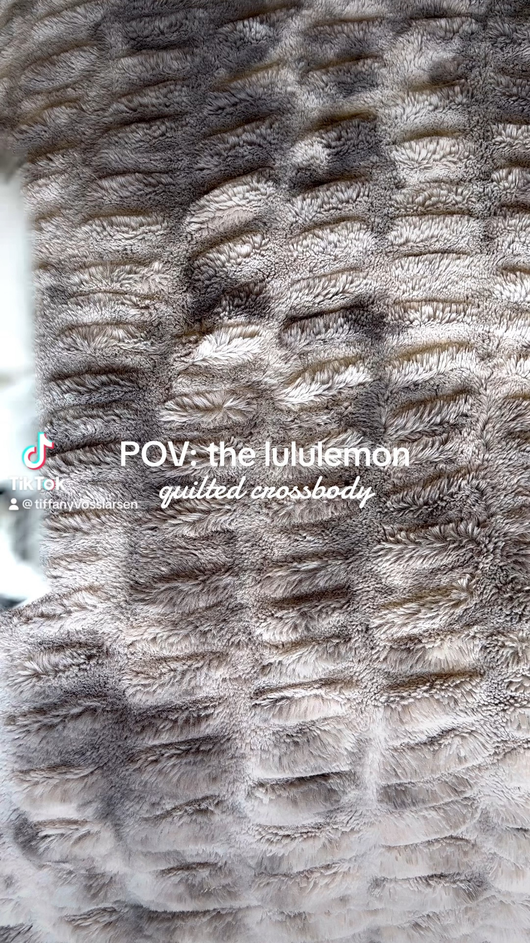 I’m obsessed with this bag!!
It’s the perfect size! The lululemon quilted grid crossbody bag

Lululemon bag
Quilted belt bag
Quilted crossbody bag
Fall bag
Everyday bag
Lululemon new releases
New lululemon bag

#LTKfitness #LTKitbag #LTKSeasonal