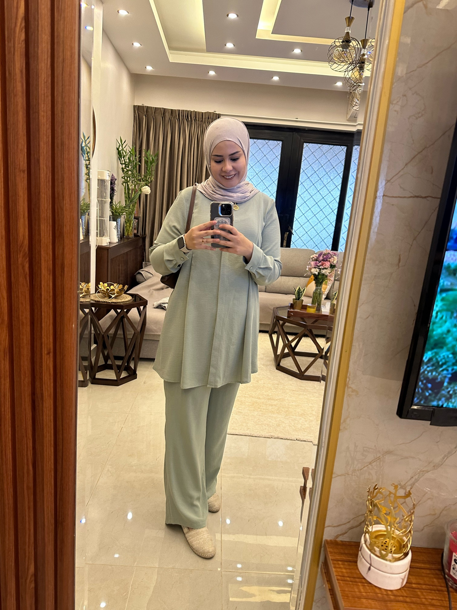 Modanisa always has the best modest sets! 
Runs a little bit big.Wearing size 12 US
Discount code @modanisa: WITHROZAN 

#LTKFind #LTKfit #LTKSeasonal