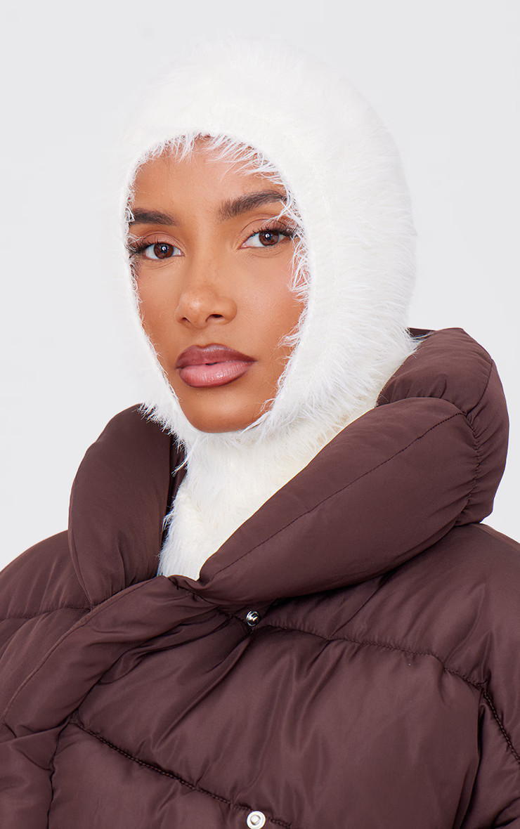 Cream Eyelash Knit Snood | PrettyLittleThing US