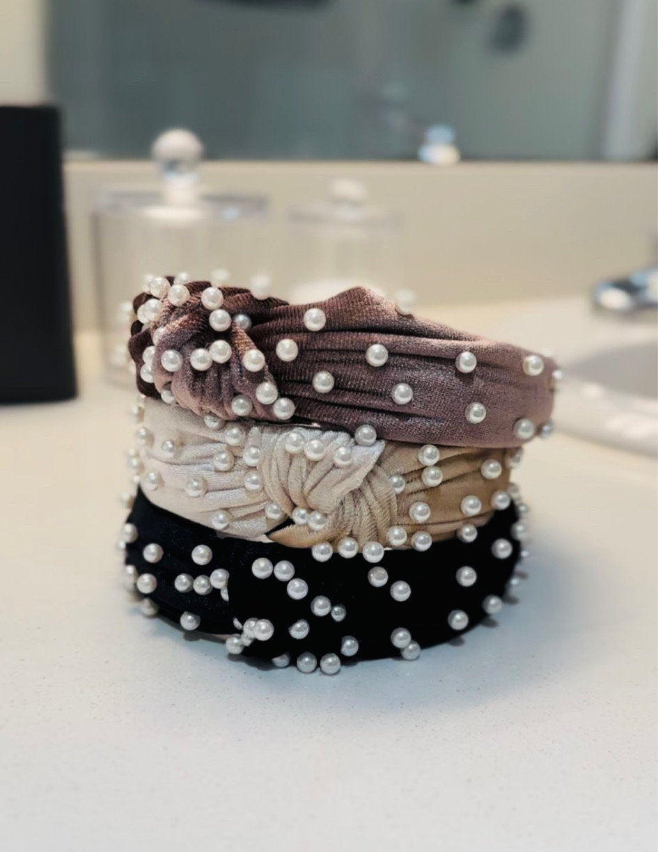 My newest find on Amazon! These headbands are so cute and only $15! 

#LTKGiftGuide #LTKFind #LTKbeauty