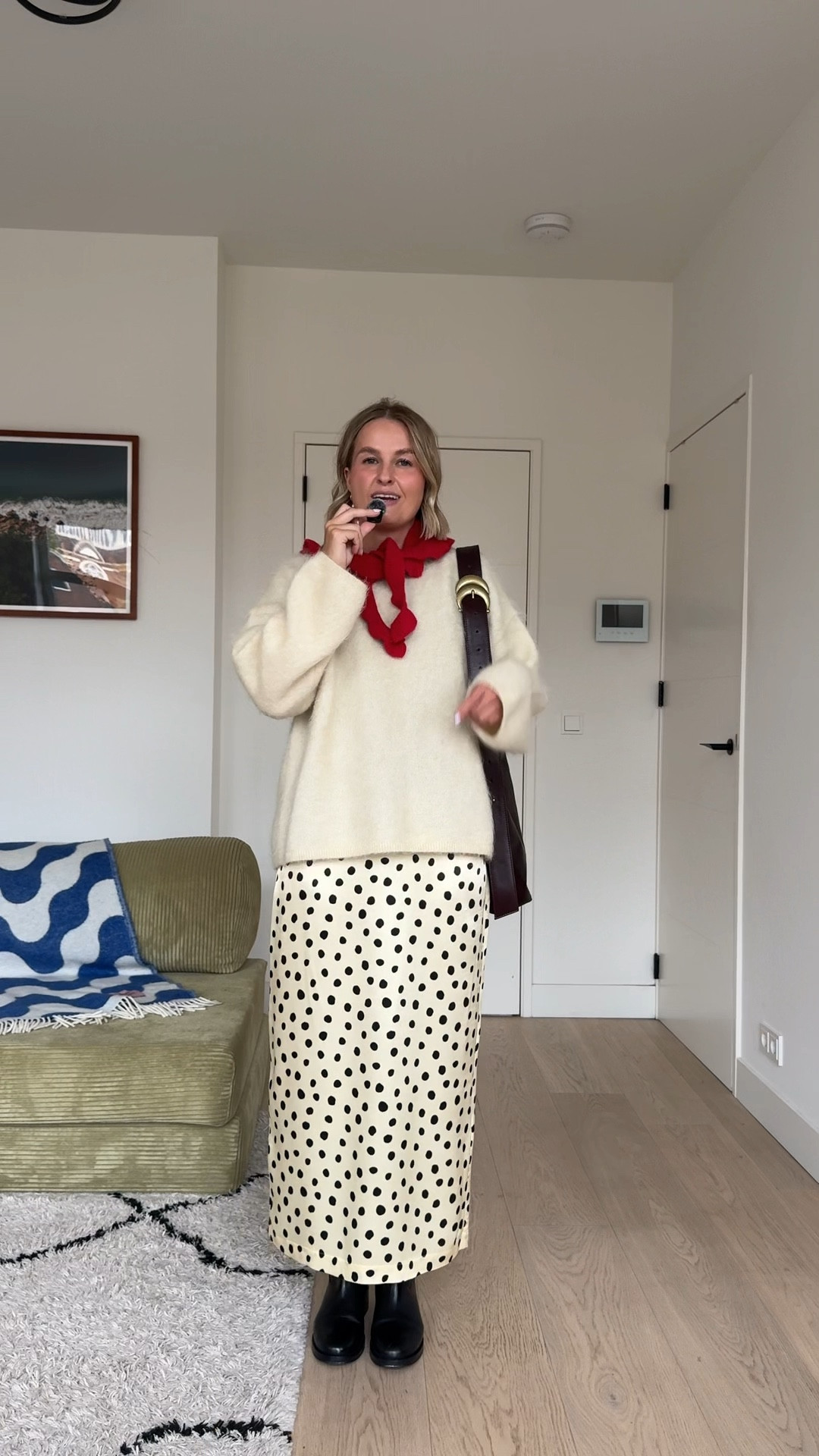 Styling a summer or holiday piece for autumn / winter! 

Jumper: H&M size M
Skirt: kitri sized up to UK12
Bag: BA&SH
Boots: Bobbies

Satin skirt / knitwear / mohair / jumper 

#LTKautumn #LTKuk #LTKwinter