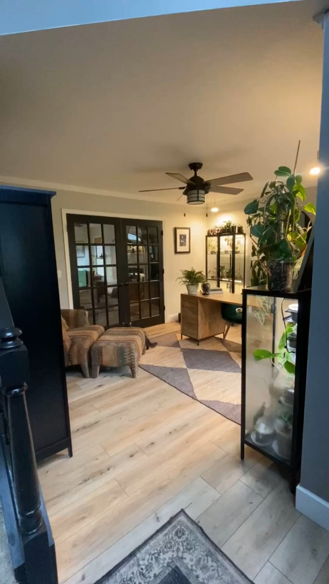 My favorite rug! 


Area rug, office, family room, dining room, throw rug, home decor

#LTKvlog #LTKHome #LTKU