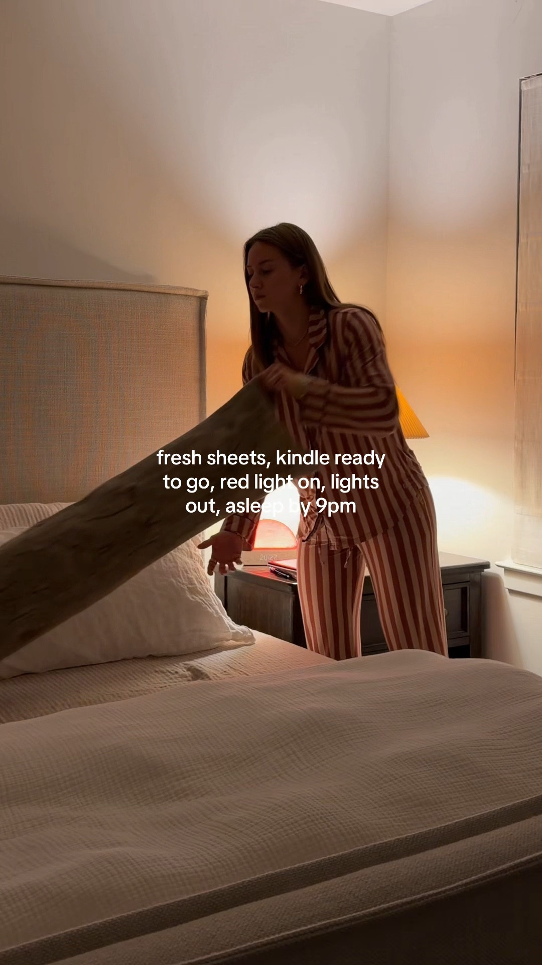 3/11/26 9pm Bedtime Routine

My cozy wind-down routine 🤍 Getting into bed early, reading on my Kindle, and being asleep by 9pm.

Linking my Cozy Earth PJs, our bedding setup from Quince, my Hatch alarm clock, my Kindle, and our bed details. Everything from my nighttime routine is linked here ✨

#LTKHome #LTKdayinmylife