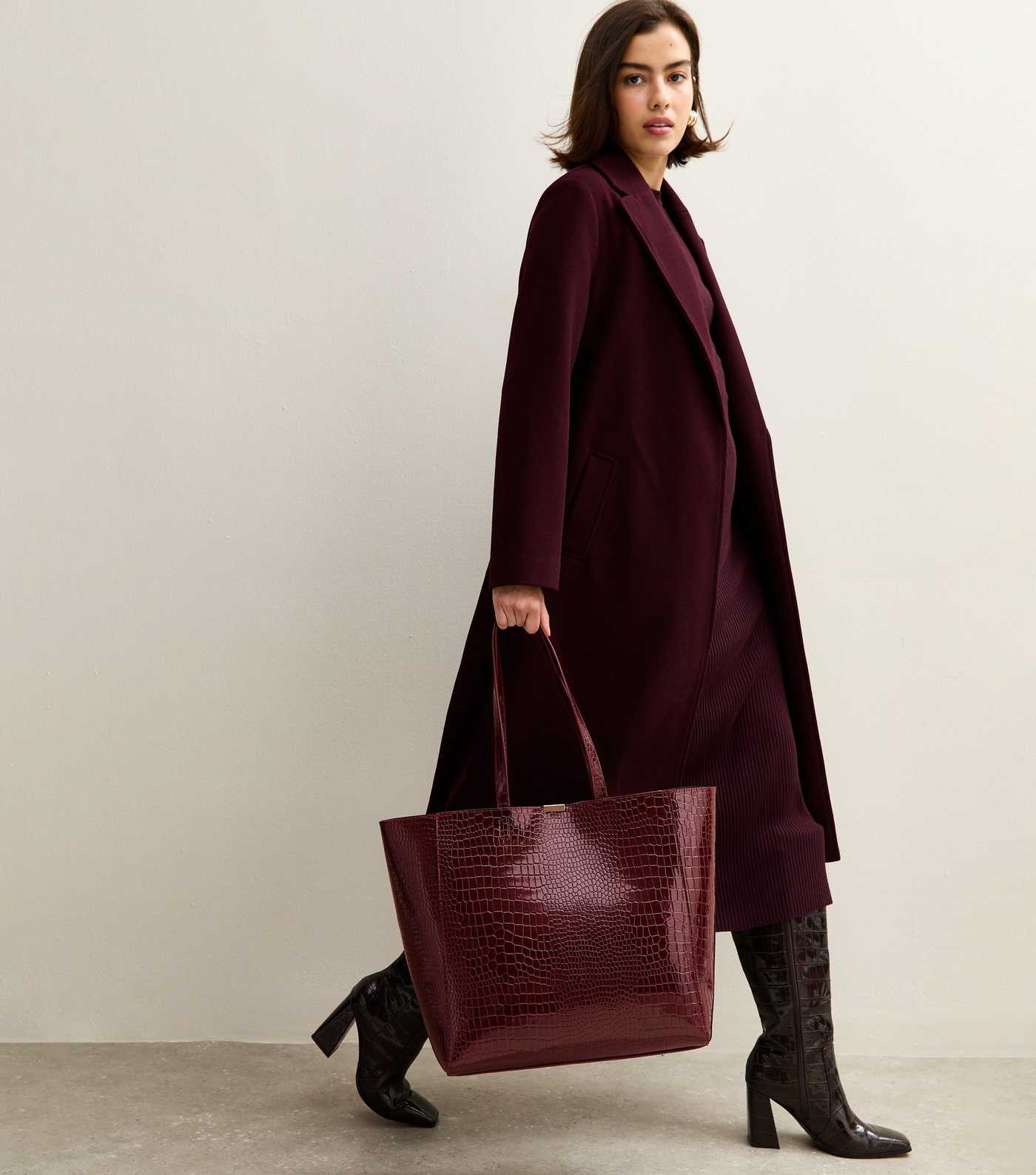 Burgundy Faux Patent Leather Crocodile Effect Tote | New Look | New Look (UK)